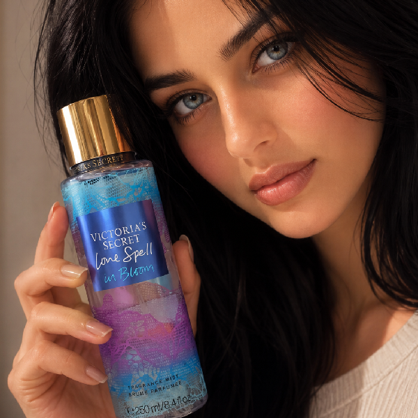 بادی اسپلش زنانه 250Ml ویکتوریا سکرت مدل Love Spell in Bloom امارات بادی اسپلش ویکتوریا سکرت مدل Love Bloom