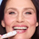 Hyaluronic acid lip oil